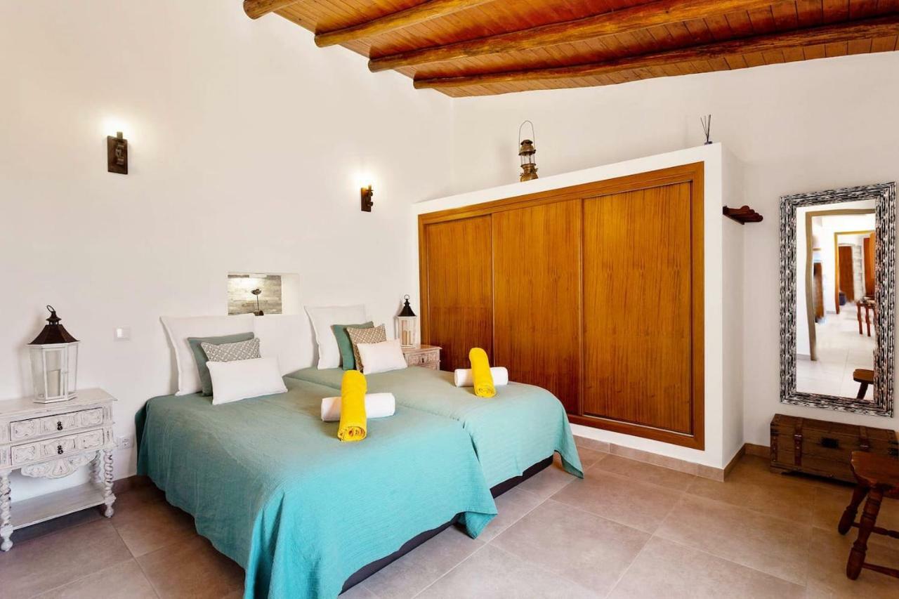 Assumadas Villa *